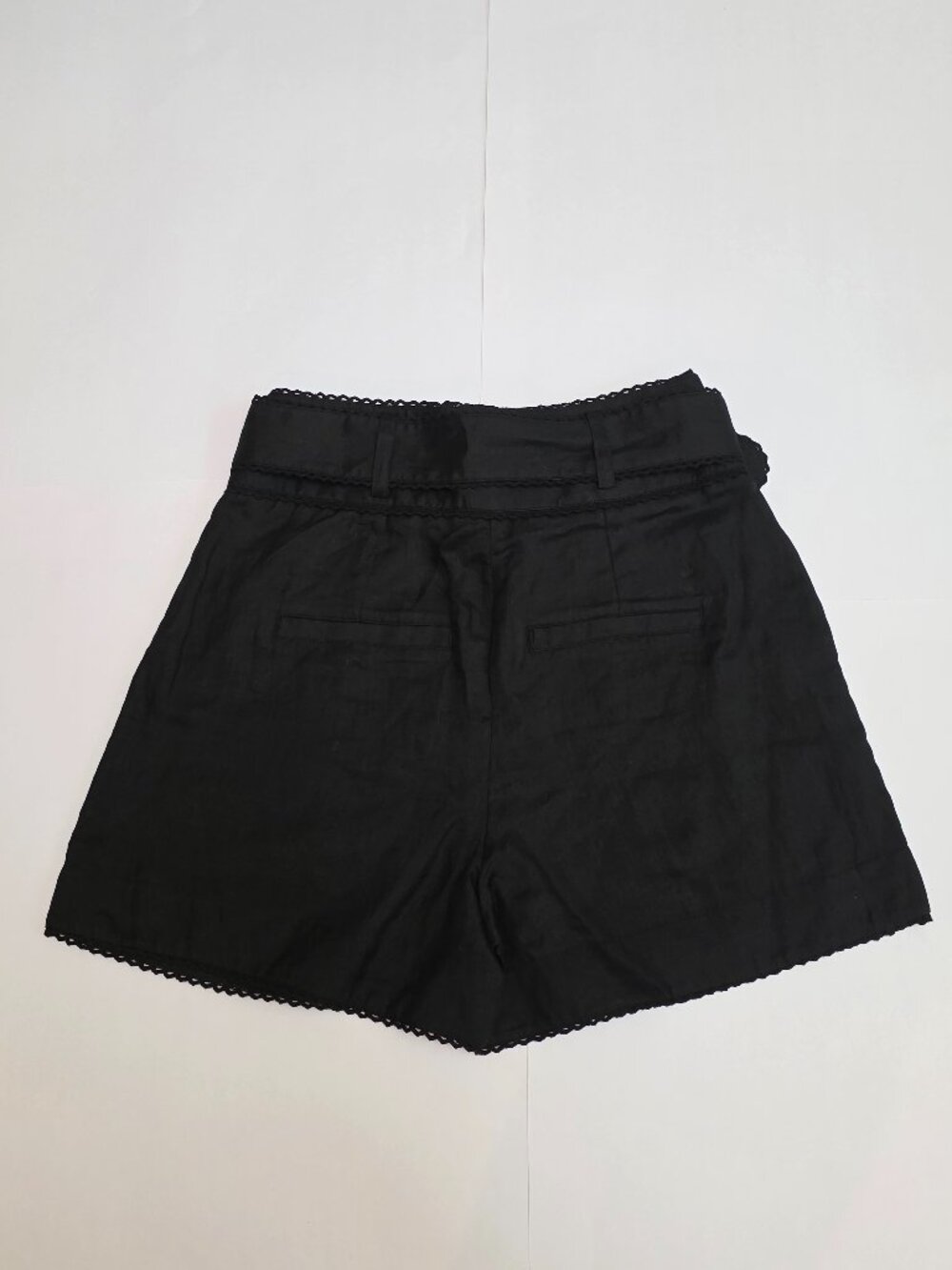 Veronica Beard Hobbes Belted Shorts - Picture 4 of 16